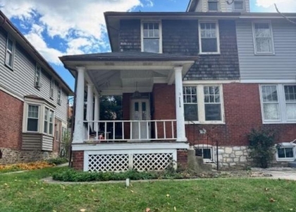1136 Stirling Street - Photo 1