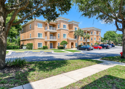 605 Fairway Drive - Photo 1