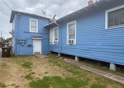 2205 33rd Street - Photo 1