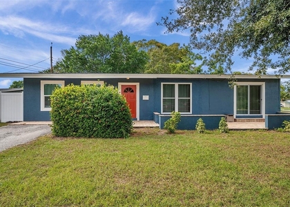 3230 51st Street N - Photo 1