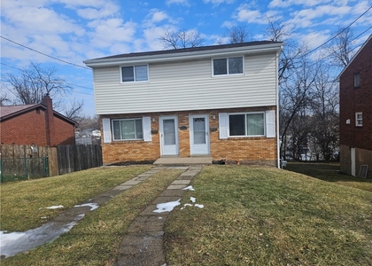 812 Westbury Rd - Photo 1