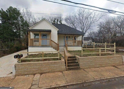 1455 Jonesboro Road - Photo 1