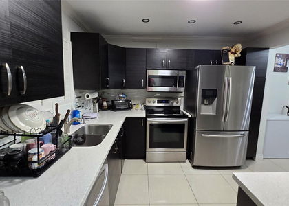 5140 Sw 40th Avenue - Photo 1