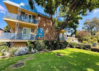 703 E California Boulevard - Photo 1