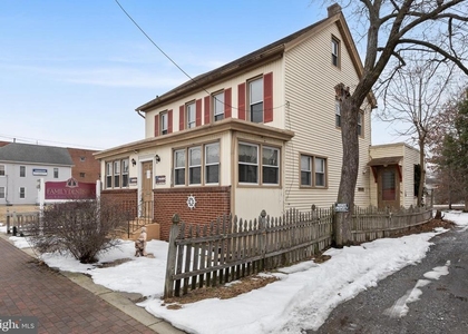 24 W Broad Street - Photo 1