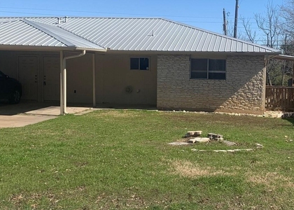 2107 Magnolia Dr - Photo 1