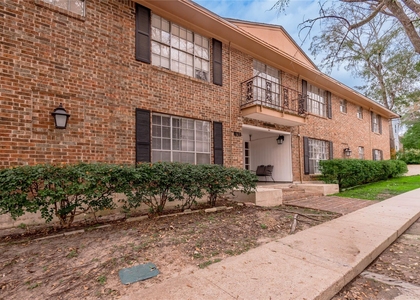 818 University Avenue - Photo 1