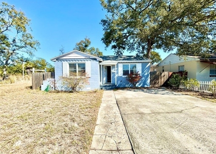 2720 Edwards Avenue S - Photo 1
