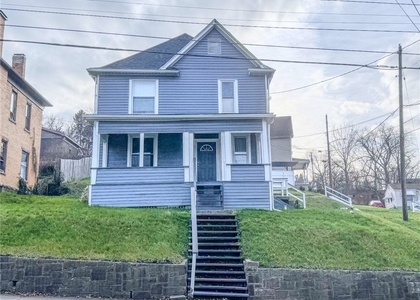 604 Center Ave - Photo 1