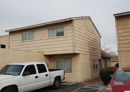 5126 Golden - Photo 1