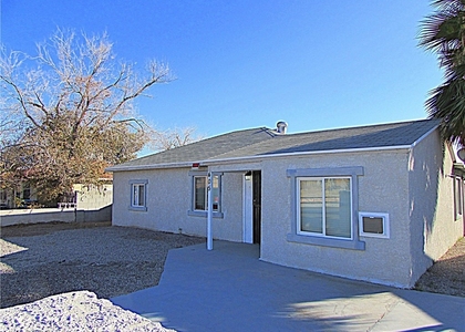 405 S 15th Street - Photo 1