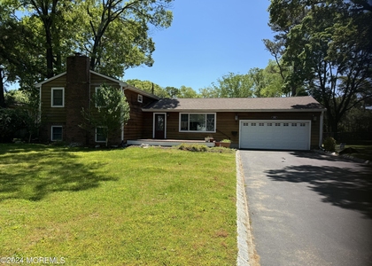 282 Lawrence Avenue - Photo 1