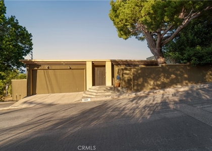 3230 Wrightwood - Photo 1