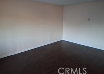1040 Cedar Avenue - Photo 1