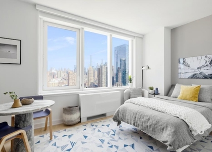 W 38th St - Photo 1