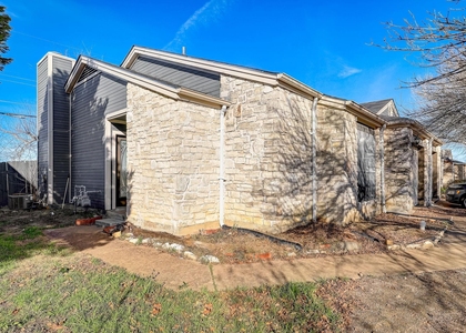 1406 Hyridge Circle - Photo 1