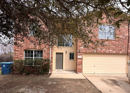 722 Lavaca Loop - Photo 1