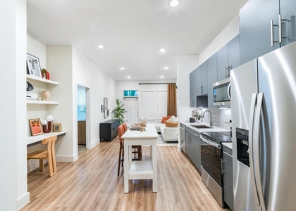 641 W Crosstimbers Street - Photo 1