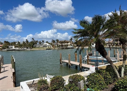333 Harbour Drive - Photo 1