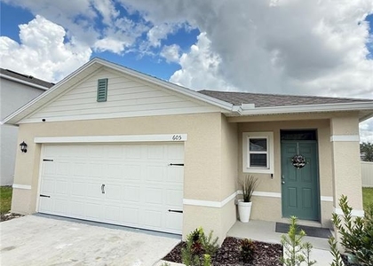 605 Park Place Boulevard - Photo 1