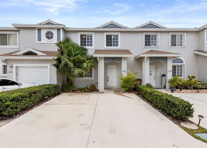 1186 Sw 44th Avenue - Photo 1