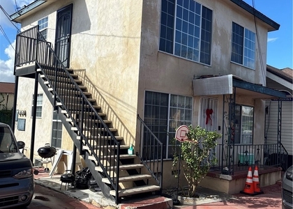 426 W 51st - Photo 1