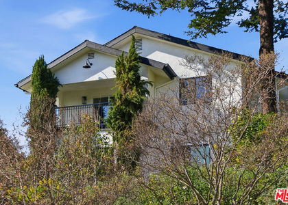 1301 Angelus Avenue - Photo 1