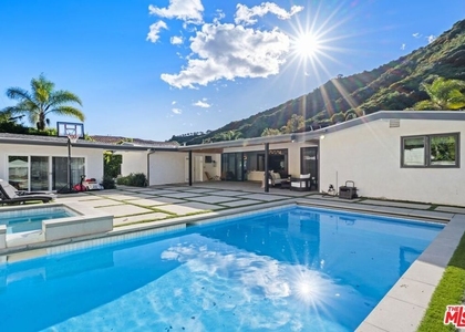 2120 San Ysidro Drive - Photo 1