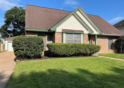 402 Oak Harbor Drive - Photo 1
