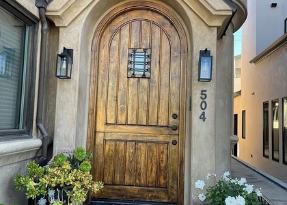 504 Avocado Avenue - Photo 1