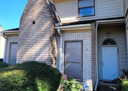 800 Country Place Drive - Photo 1