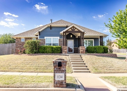 11244 Nw 102nd Street - Photo 1