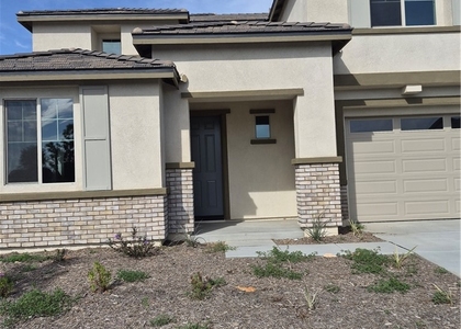 748 Spyglass Court - Photo 1