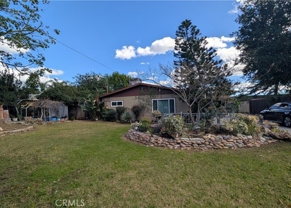 546 Griswold Avenue - Photo 1