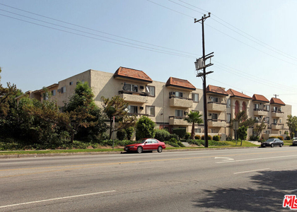 18101 Roscoe Boulevard - Photo 1