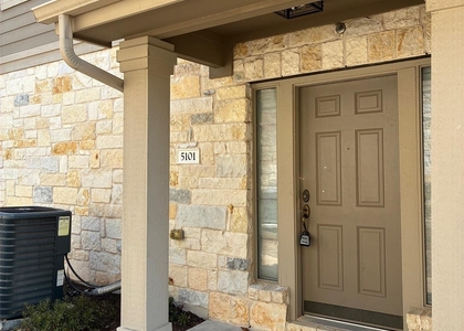 9201 Brodie Ln - Photo 1