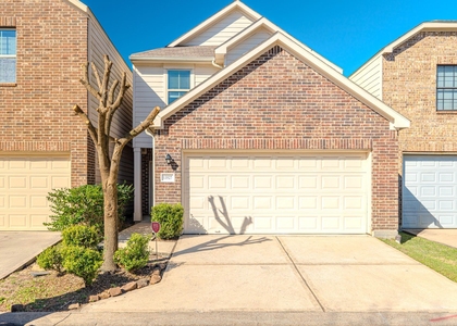 13527 Vista De Oro Street - Photo 1