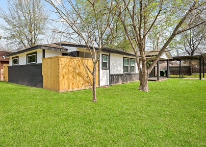 2222 Peppermill Road - Photo 1