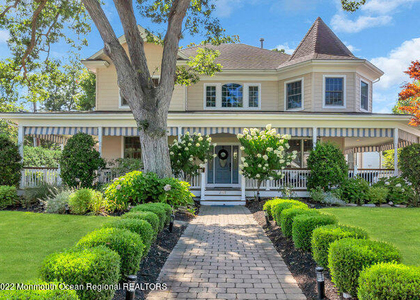 2107 3rd Avenue - Photo 1