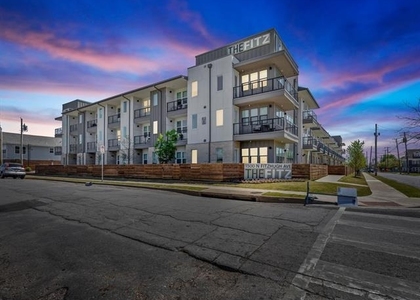 1500 N Fitzhugh Avenue - Photo 1