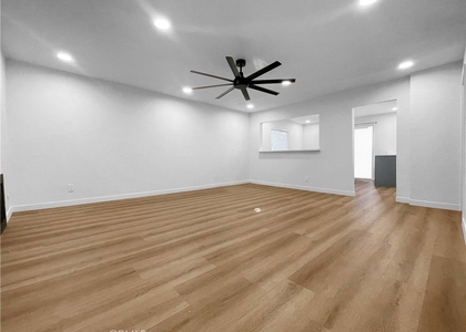 1335 W 139th - Photo 1