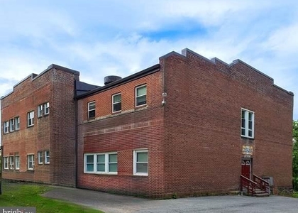 100 School Street - Photo 1