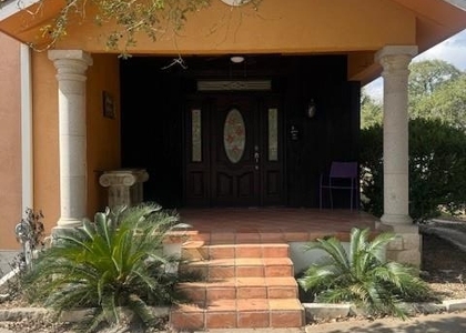 600 Pecan Ave - Photo 1