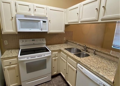 2802 Nueces St - Photo 1