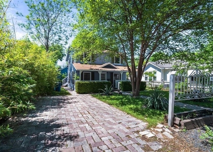 4812 Avenue G - Photo 1