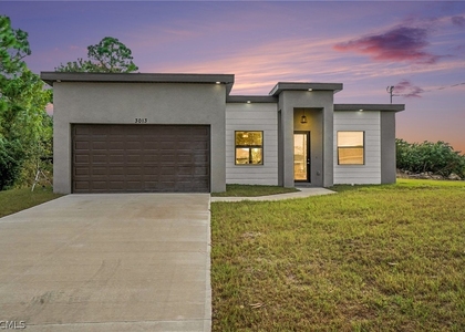 3013 4th Street Sw - Photo 1