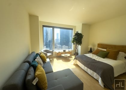 Spruce Street - Photo 1