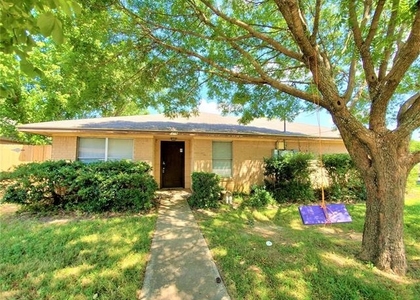 1002 Mulkey Lane - Photo 1