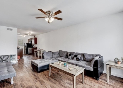 2200 San Gabriel St - Photo 1