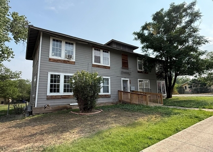 541 Hammond Ave - Photo 1
